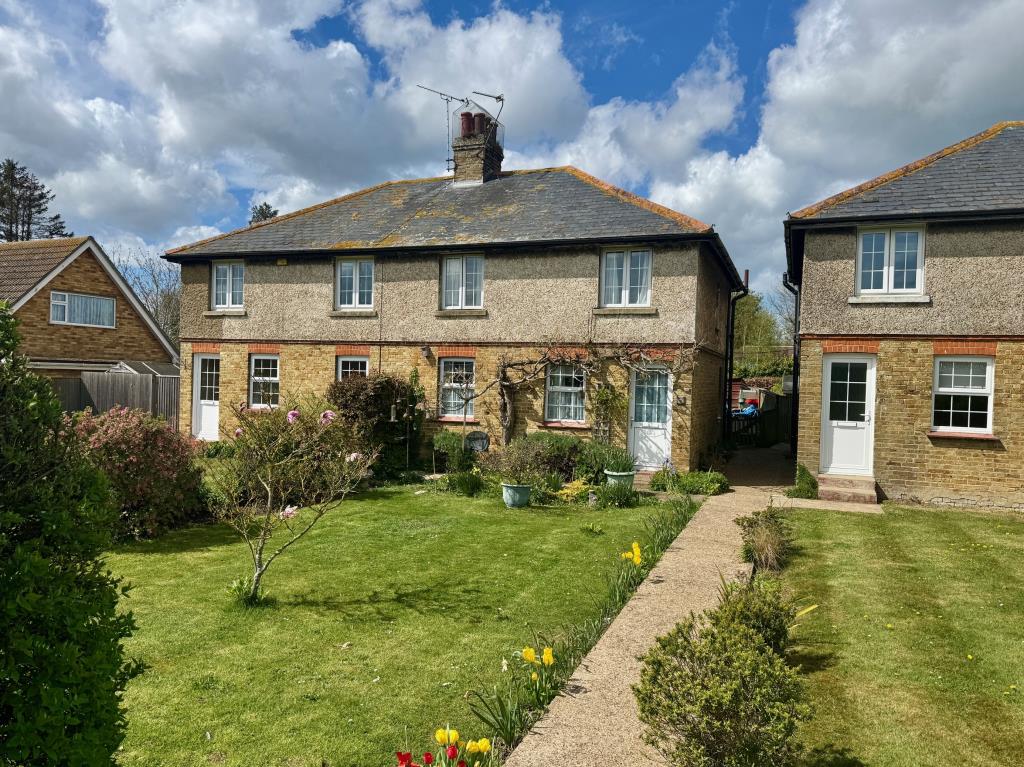 Lot: 151 - FREEHOLD STATUTORY INVESTMENT - Front of property